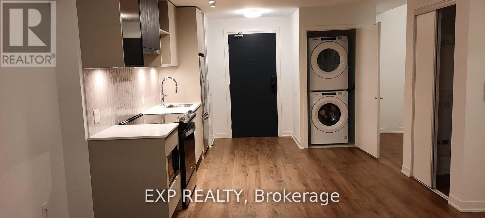 525 - 395 Dundas Street W, Oakville, Ontario L6M 5R8 - Photo 3 - W12515260