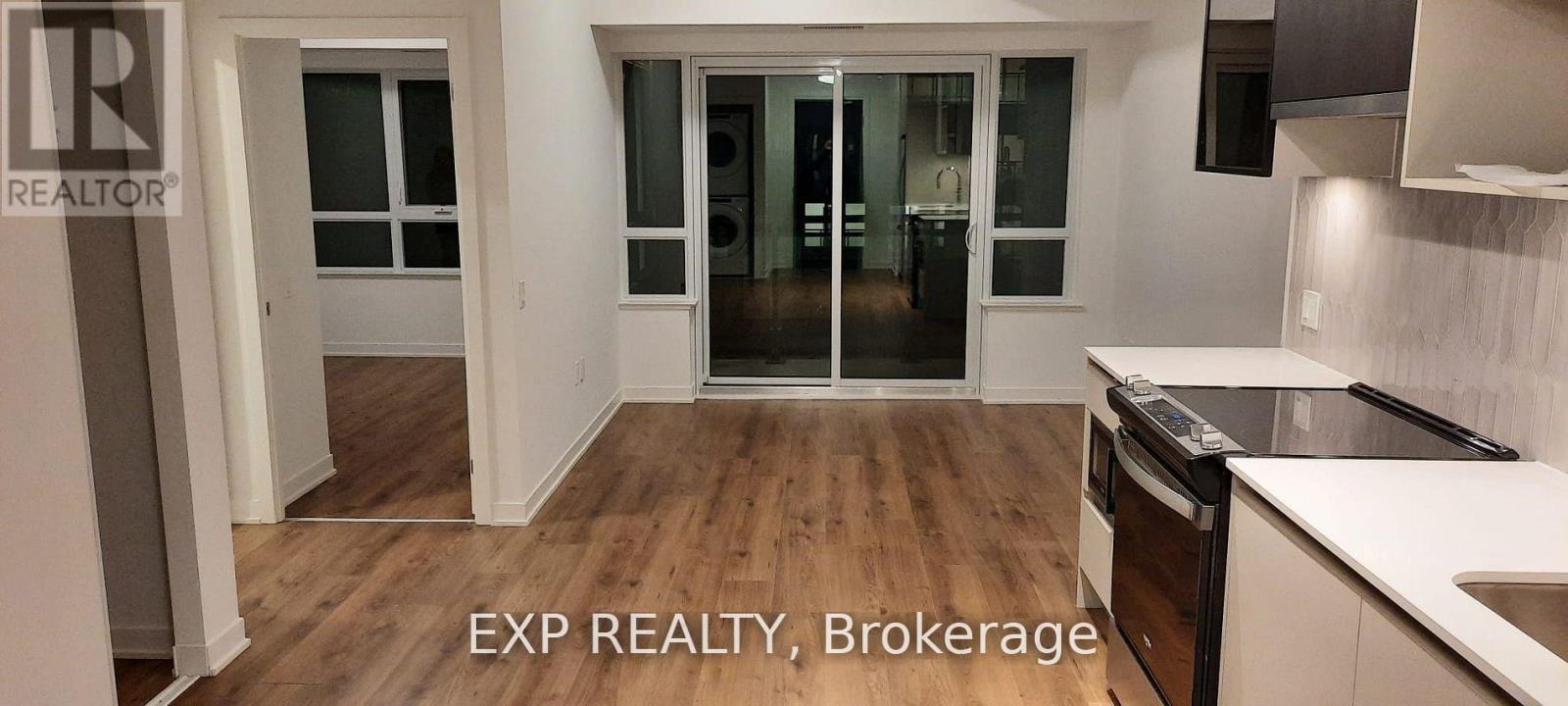 525 - 395 Dundas Street W, Oakville, Ontario L6M 5R8 - Photo 5 - W12515260