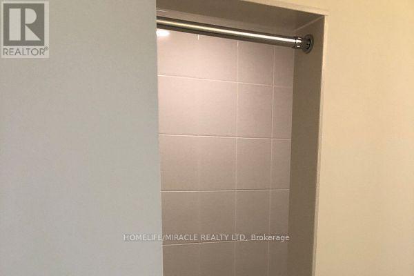 303 - 200 Lagerfeld Drive, Brampton, Ontario  L7A 5G5 - Photo 9 - W12515266
