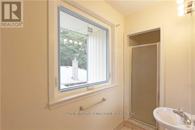 43 Council Crescent, Toronto, Ontario  M3J 1J5 - Photo 10 - W12515272