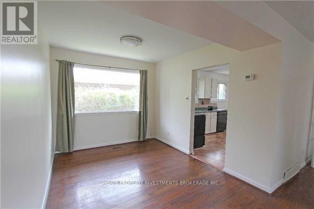 43 Council Crescent, Toronto, Ontario  M3J 1J5 - Photo 4 - W12515272