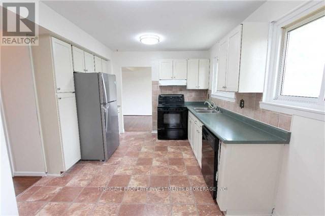 43 Council Crescent, Toronto, Ontario  M3J 1J5 - Photo 6 - W12515272