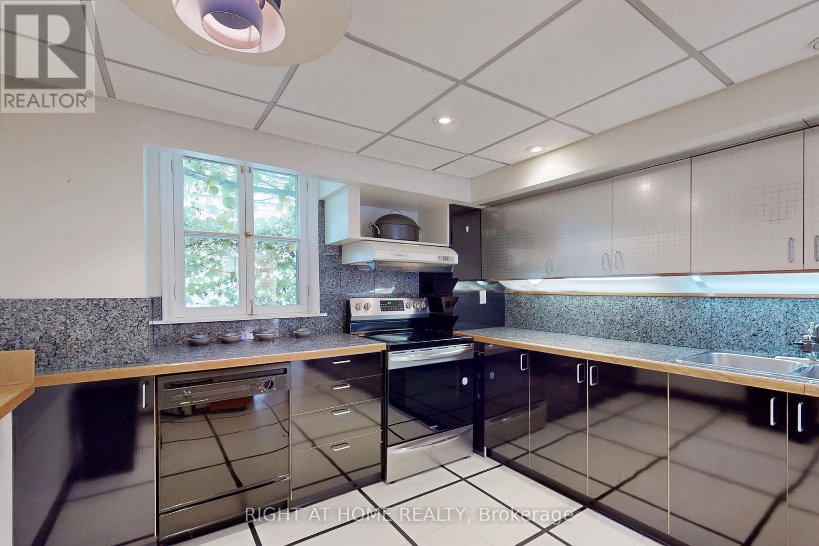 394 King Street E, Toronto, Ontario  M5A 1K9 - Photo 29 - C12449684