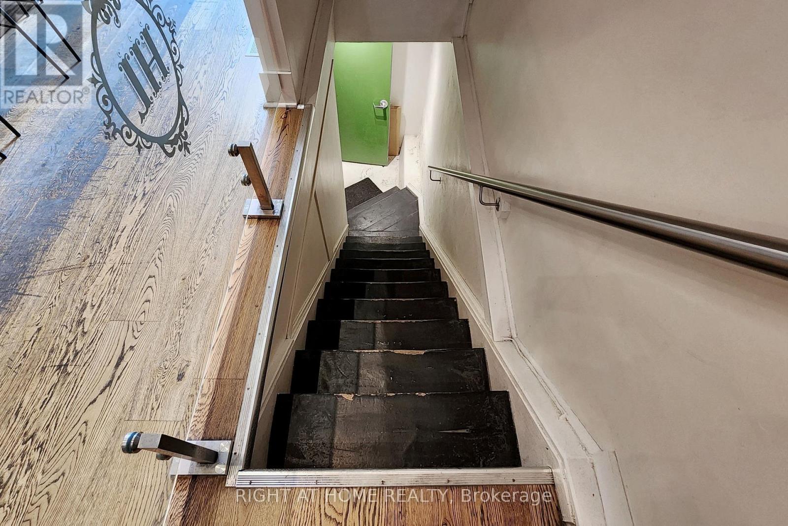 394 King Street E, Toronto, Ontario  M5A 1K9 - Photo 10 - C12449684