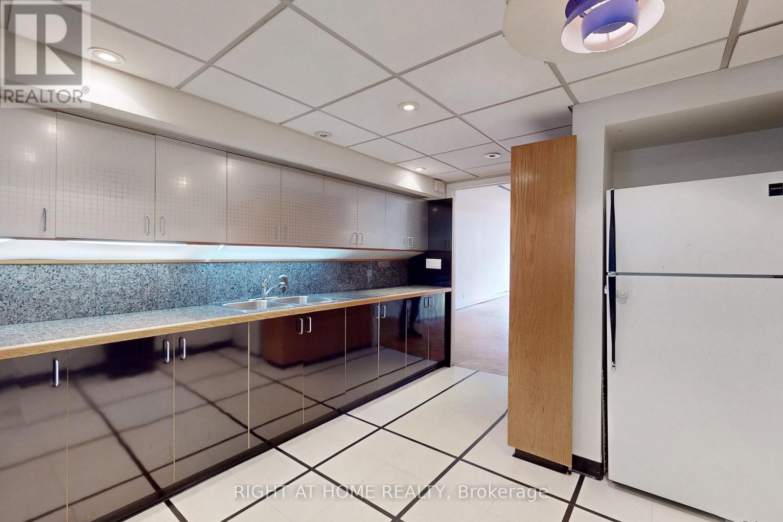 394 King Street E, Toronto, Ontario  M5A 1K9 - Photo 30 - C12449684