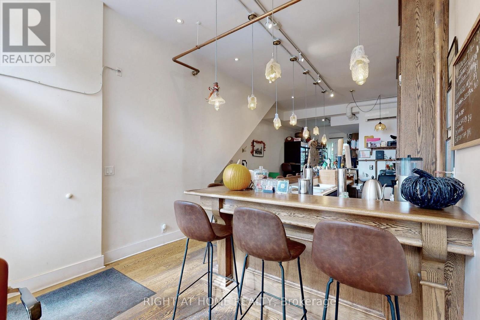 394 King Street E, Toronto, Ontario  M5A 1K9 - Photo 4 - C12449684