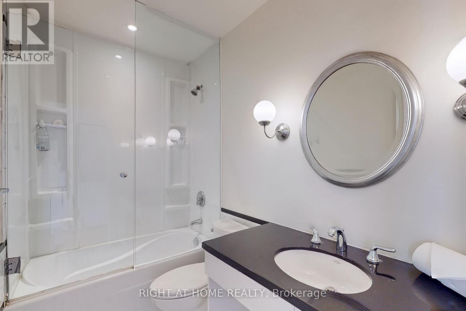 394 King Street E, Toronto, Ontario  M5A 1K9 - Photo 41 - C12450287