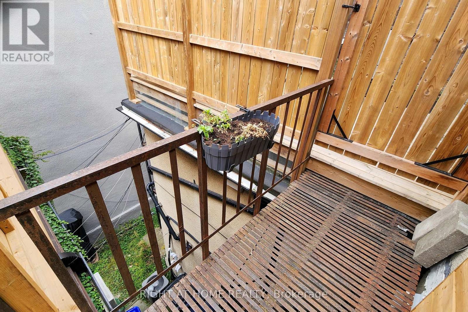 394 King Street E, Toronto, Ontario  M5A 1K9 - Photo 44 - C12450287