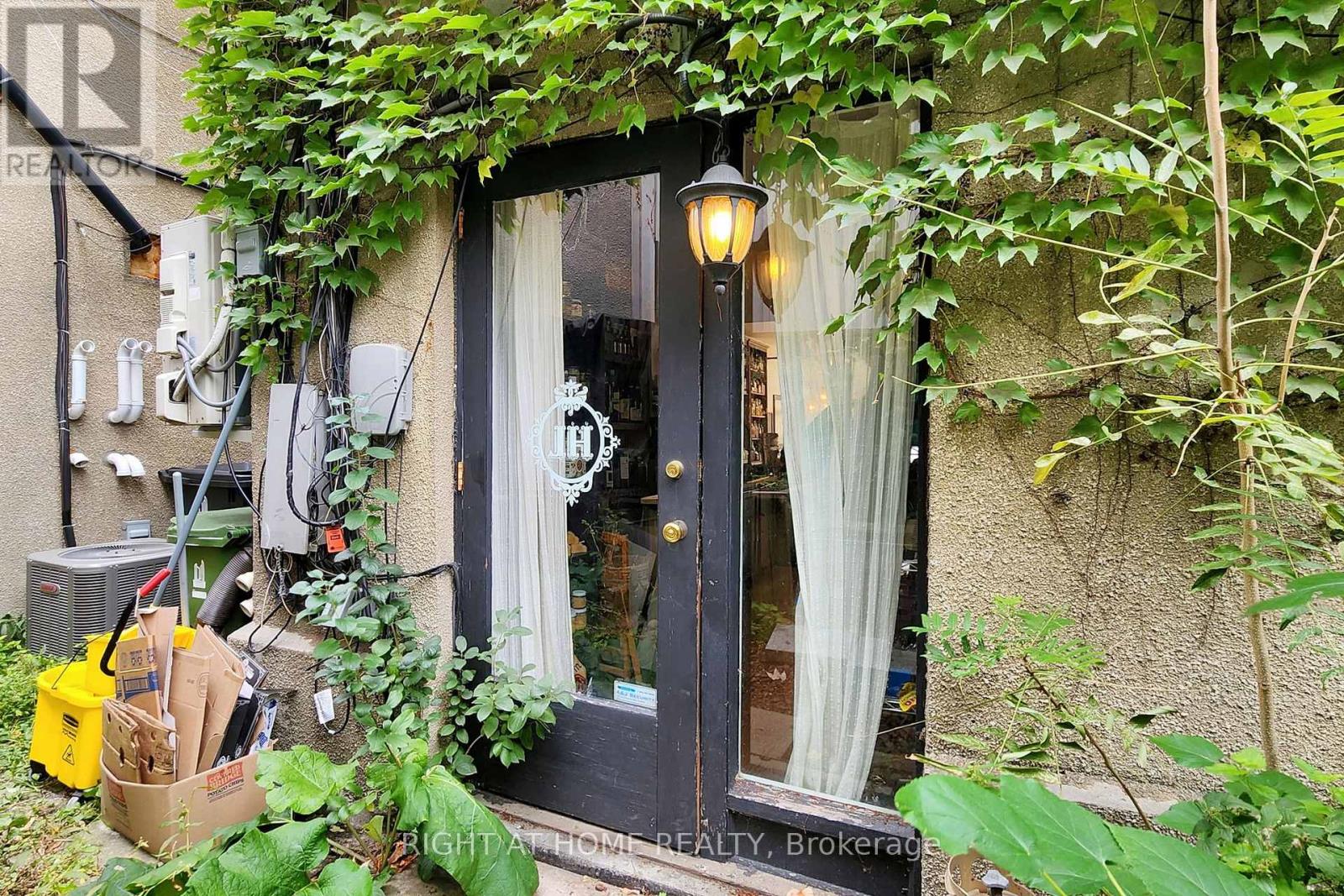 394 King Street E, Toronto, Ontario  M5A 1K9 - Photo 48 - C12450287