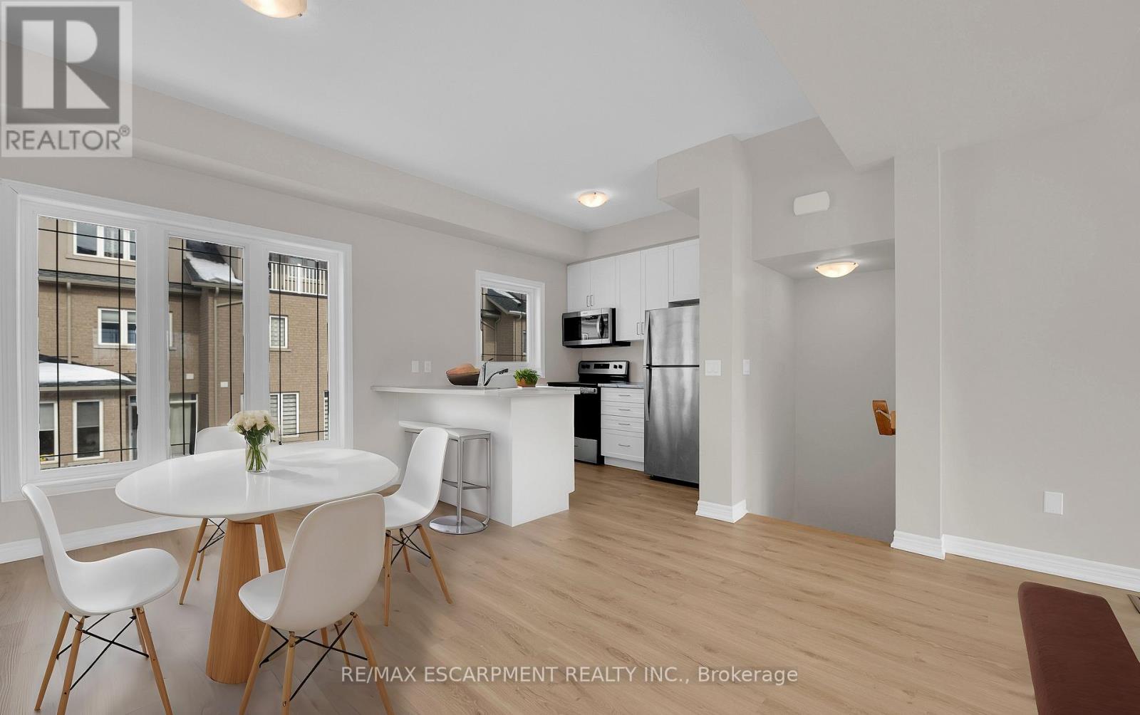 6 - 19 Picardy Drive, Hamilton, Ontario  L8J 0M7 - Photo 2 - X12515256