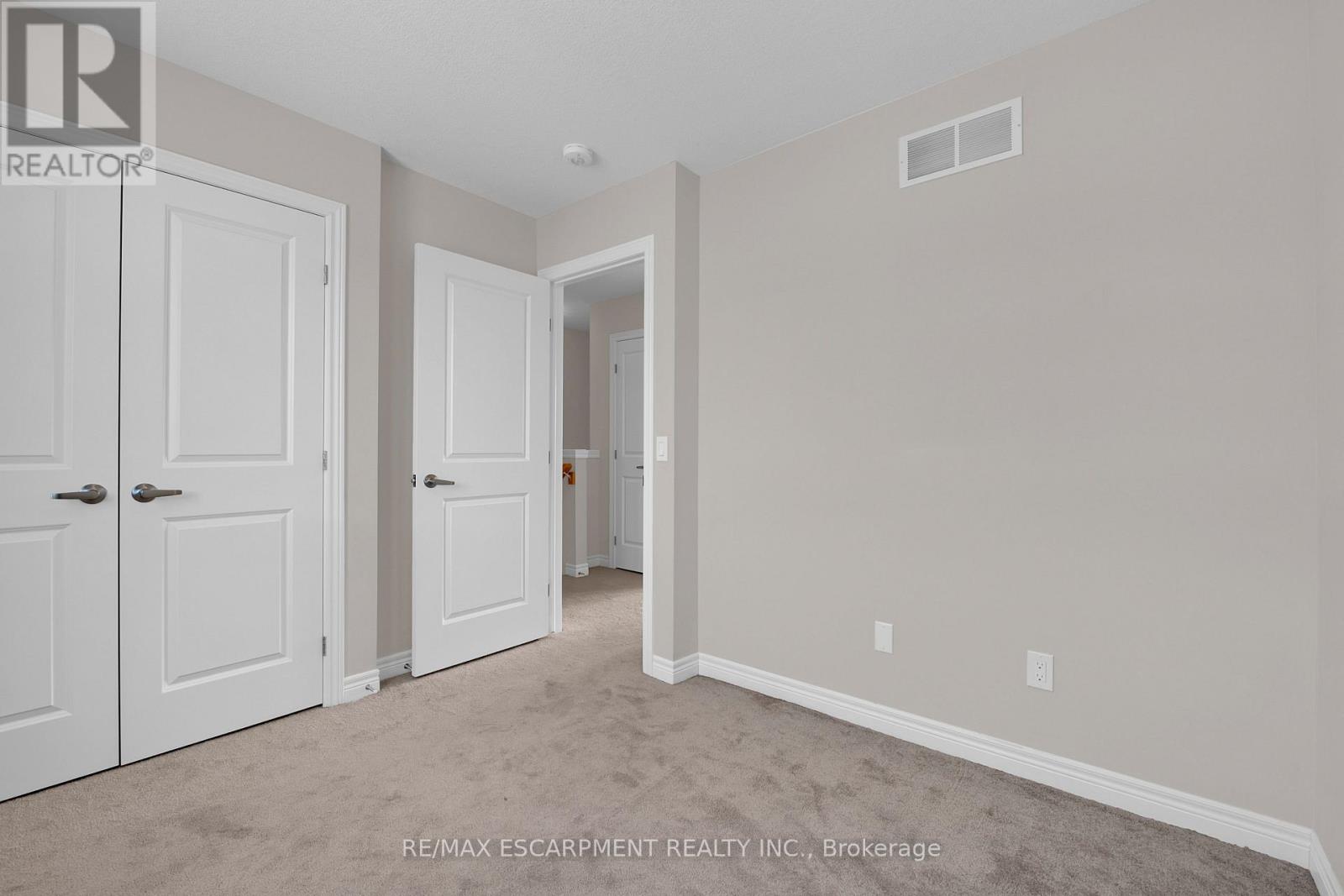 6 - 19 Picardy Drive, Hamilton, Ontario  L8J 0M7 - Photo 23 - X12515256