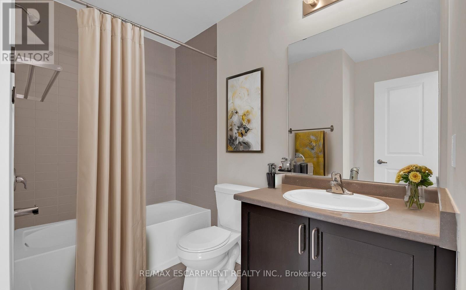 6 - 19 Picardy Drive, Hamilton, Ontario  L8J 0M7 - Photo 24 - X12515256