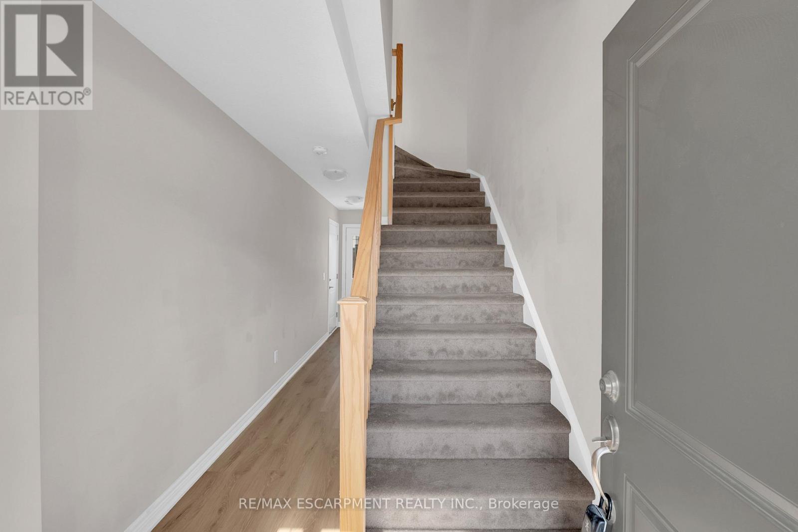 6 - 19 Picardy Drive, Hamilton, Ontario  L8J 0M7 - Photo 6 - X12515256