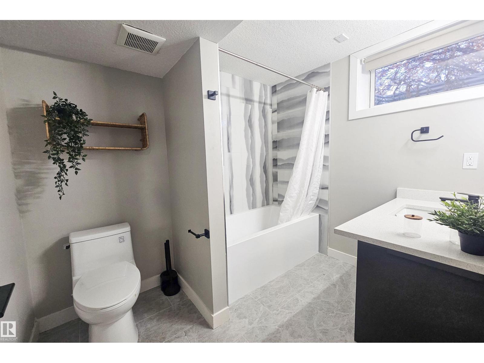 4203 83 St Nw, Edmonton, Alberta  T6K 1C8 - Photo 36 - E4464860