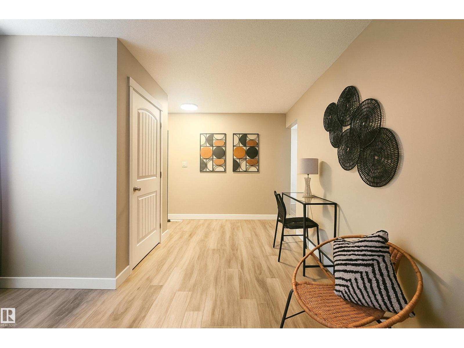 4203 83 St Nw, Edmonton, Alberta  T6K 1C8 - Photo 4 - E4464860