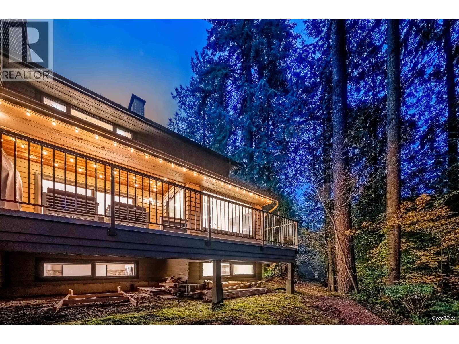 867 Frederick Road, North Vancouver, British Columbia  V7K 2Y5 - Photo 2 - R3065354