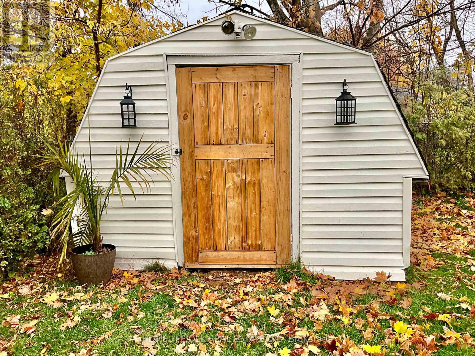 180 Pearl Street W, Brockville, Ontario K6V 4C8 - Photo 40 - X12515316