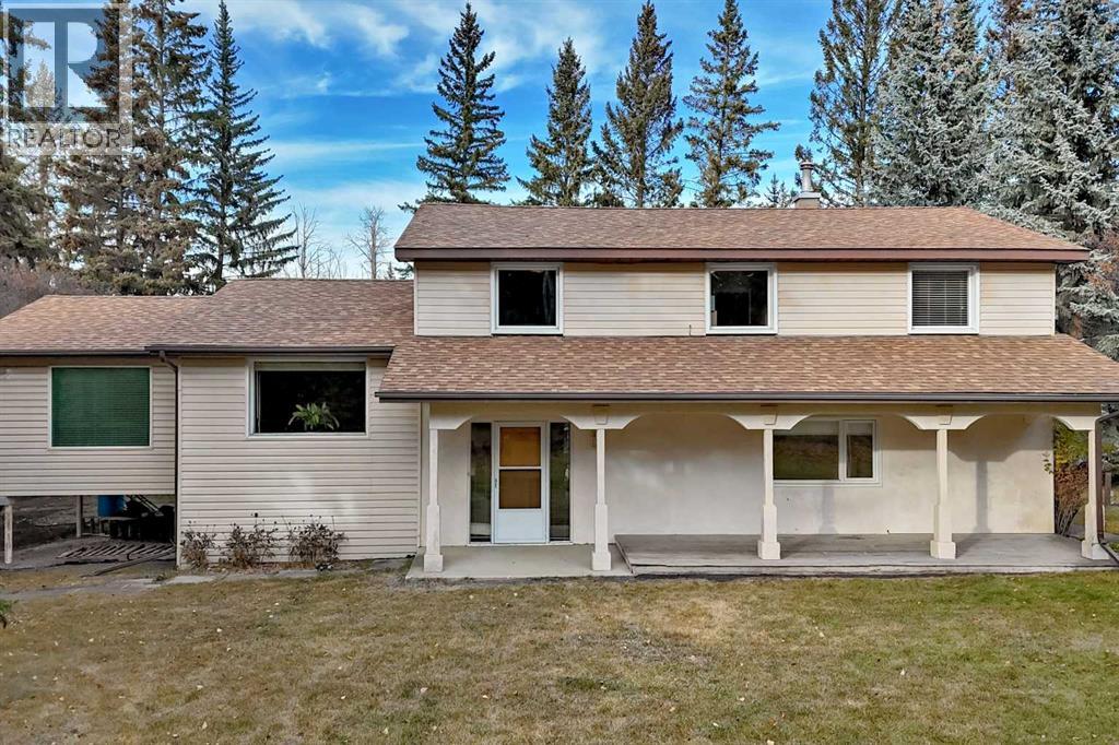 17 College Park Place, Red Deer, Alberta  T4P 0M7 - Photo 2 - A2268092