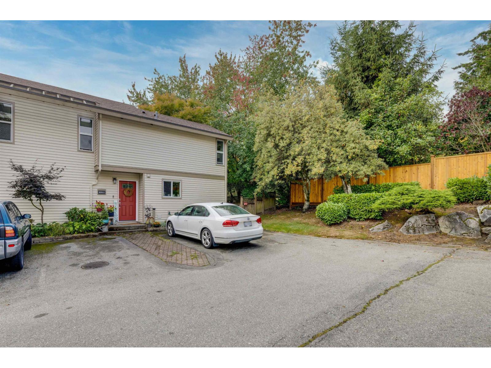 6211 W GREENSIDE DRIVE, surrey, British Columbia