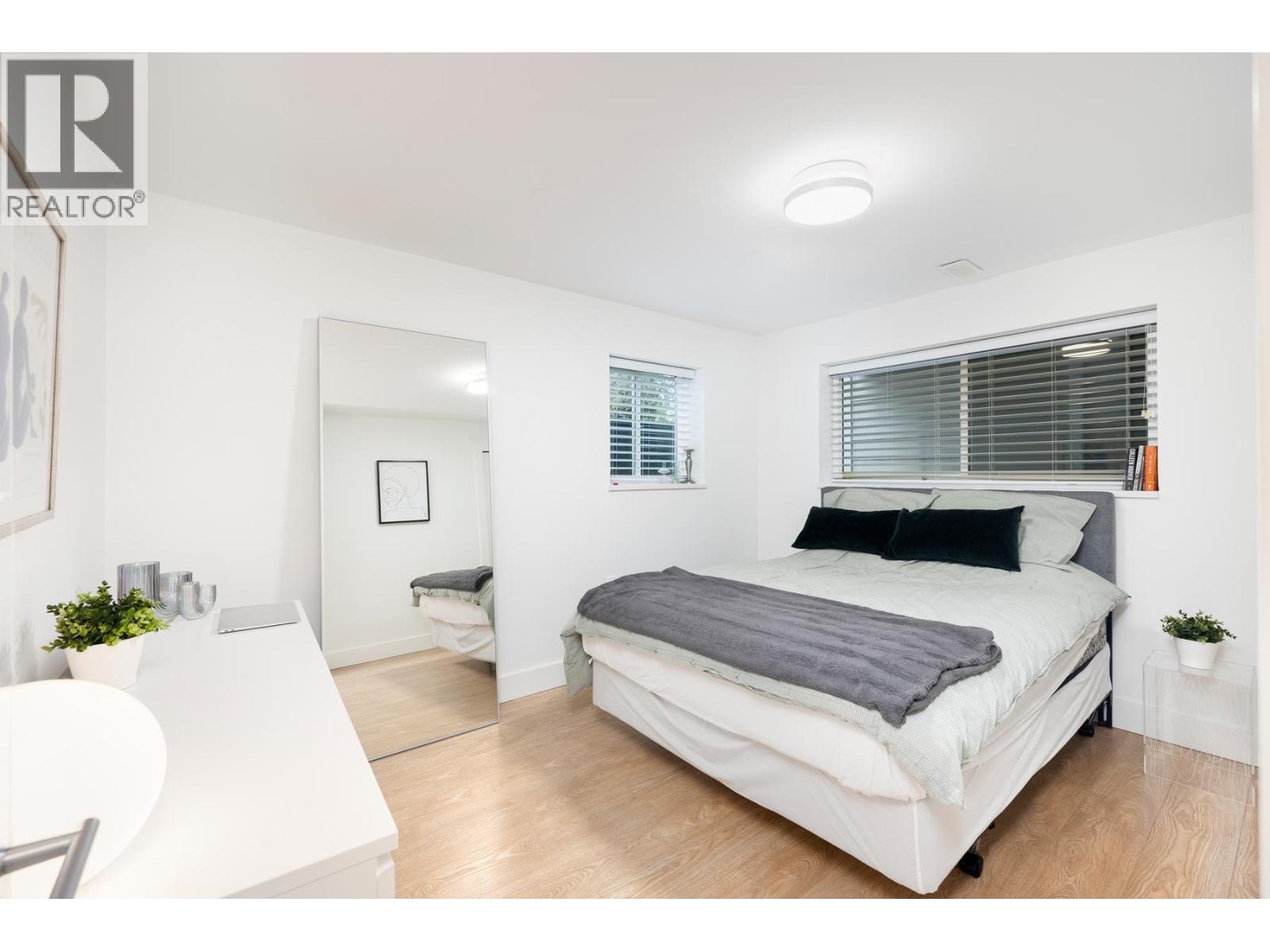 1709 Philip Avenue, North Vancouver, British Columbia  V7P 2V9 - Photo 11 - R3064141