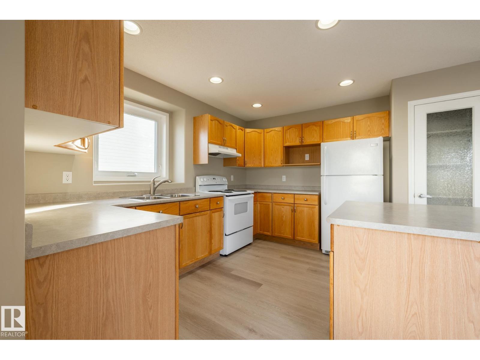 98 Champlain Pl, Beaumont, Alberta  T4X 1R5 - Photo 10 - E4464861