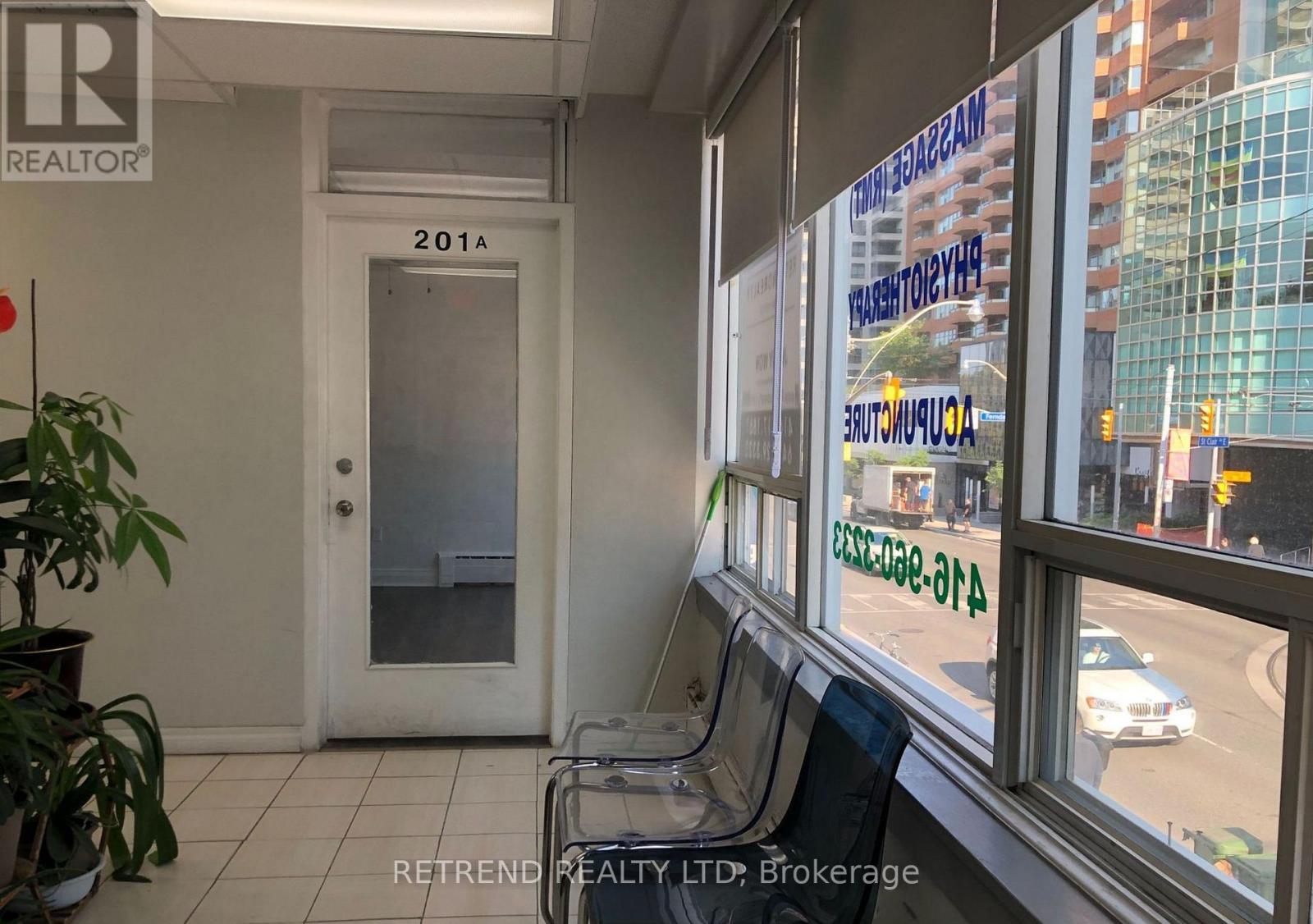 201 - 46 St. Clair Avenue E, Toronto, Ontario  M4T 1M9 - Photo 2 - C12515300