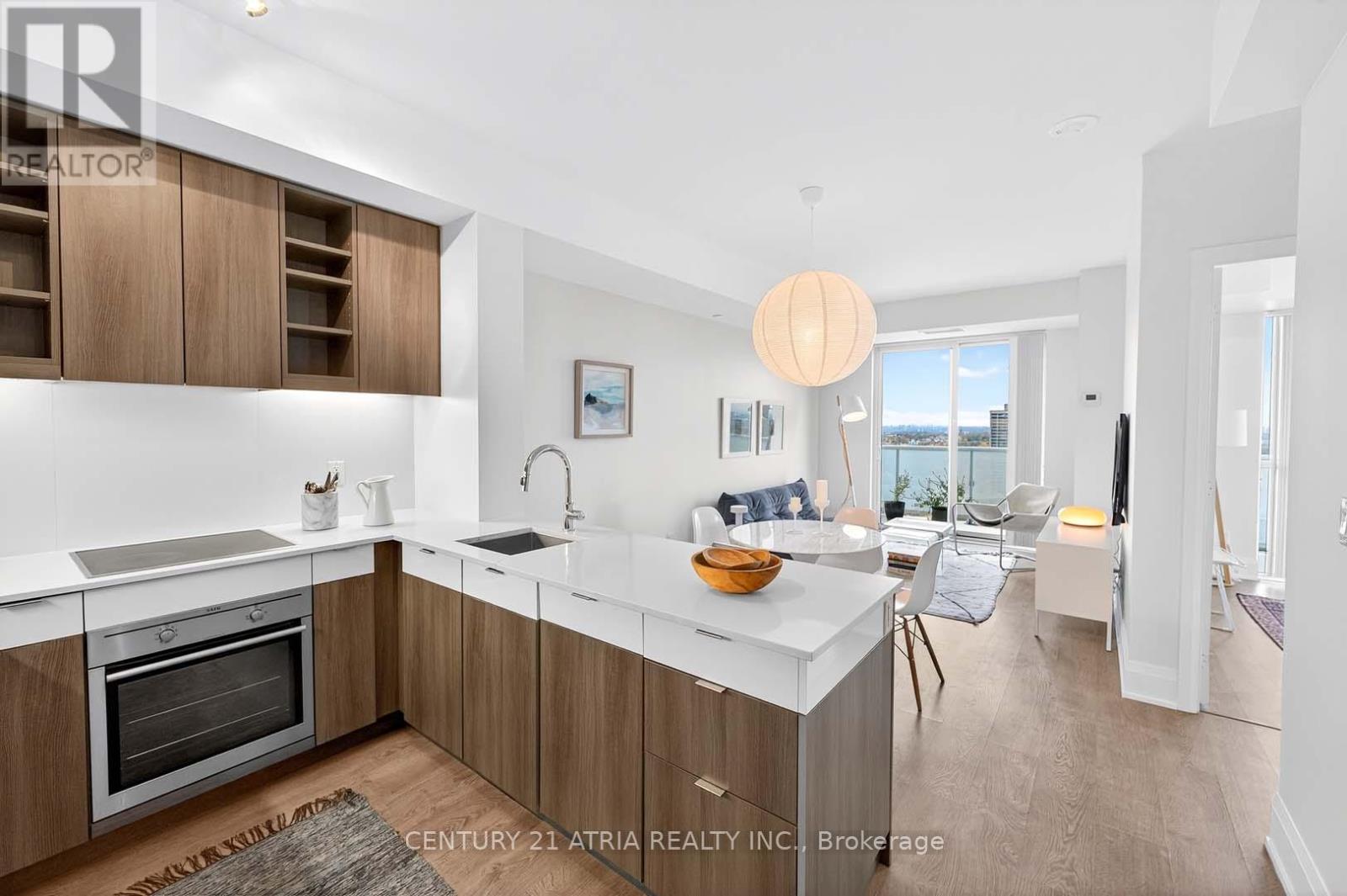 2915 - 101 Erskine Avenue, Toronto, Ontario  M4P 0C5 - Photo 2 - C12515320