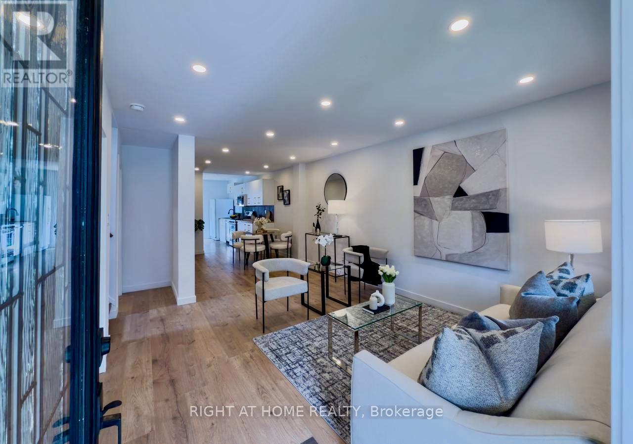 32 Brenton Street, Toronto, Ontario  M4B 1C9 - Photo 5 - E12463219