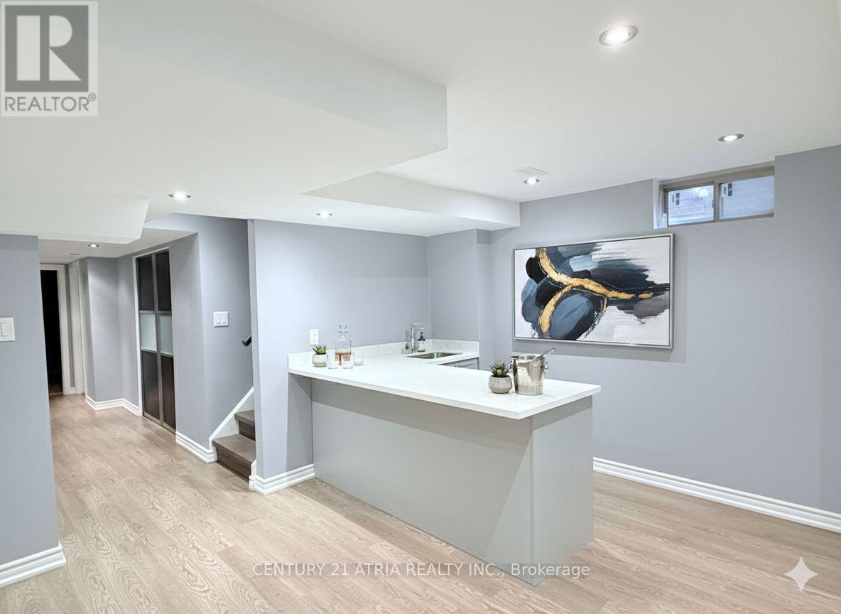 52 Luzon Avenue, Markham, Ontario L6B 1N6 - Photo 12 - N12324329