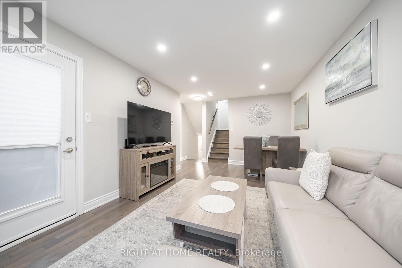 9 Royal Cedar Court, East Gwillimbury, Ontario  L9N 1R7 - Photo 14 - N12515306