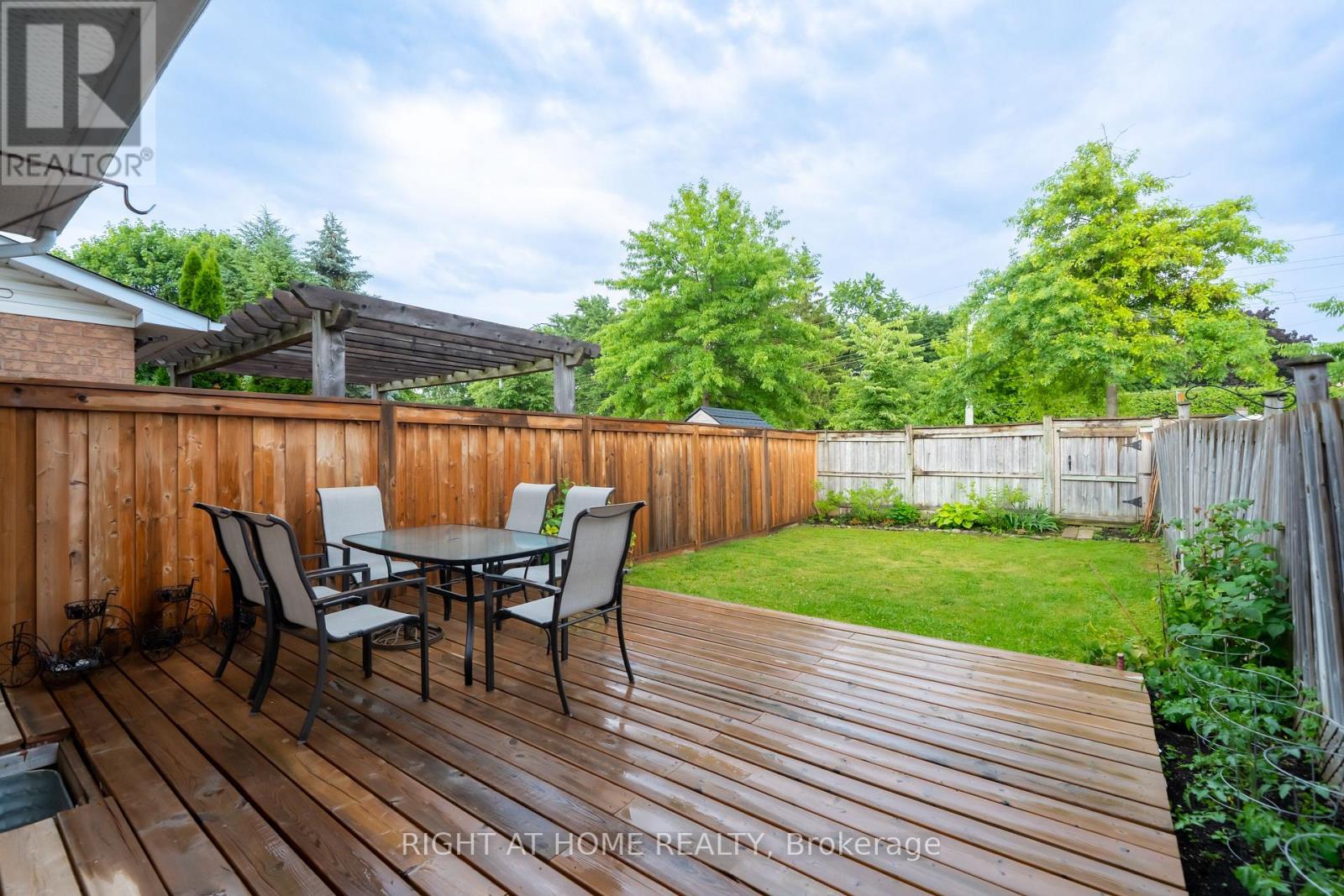 9 Royal Cedar Court, East Gwillimbury, Ontario  L9N 1R7 - Photo 18 - N12515306