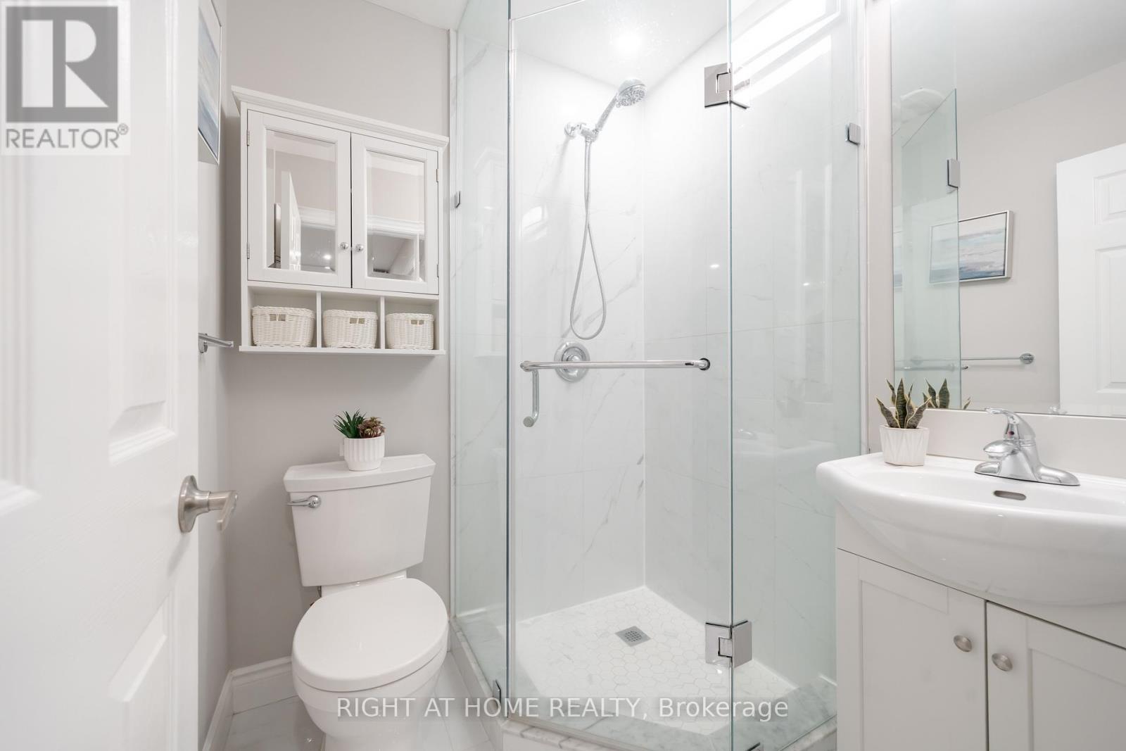 9 Royal Cedar Court, East Gwillimbury, Ontario  L9N 1R7 - Photo 21 - N12515306