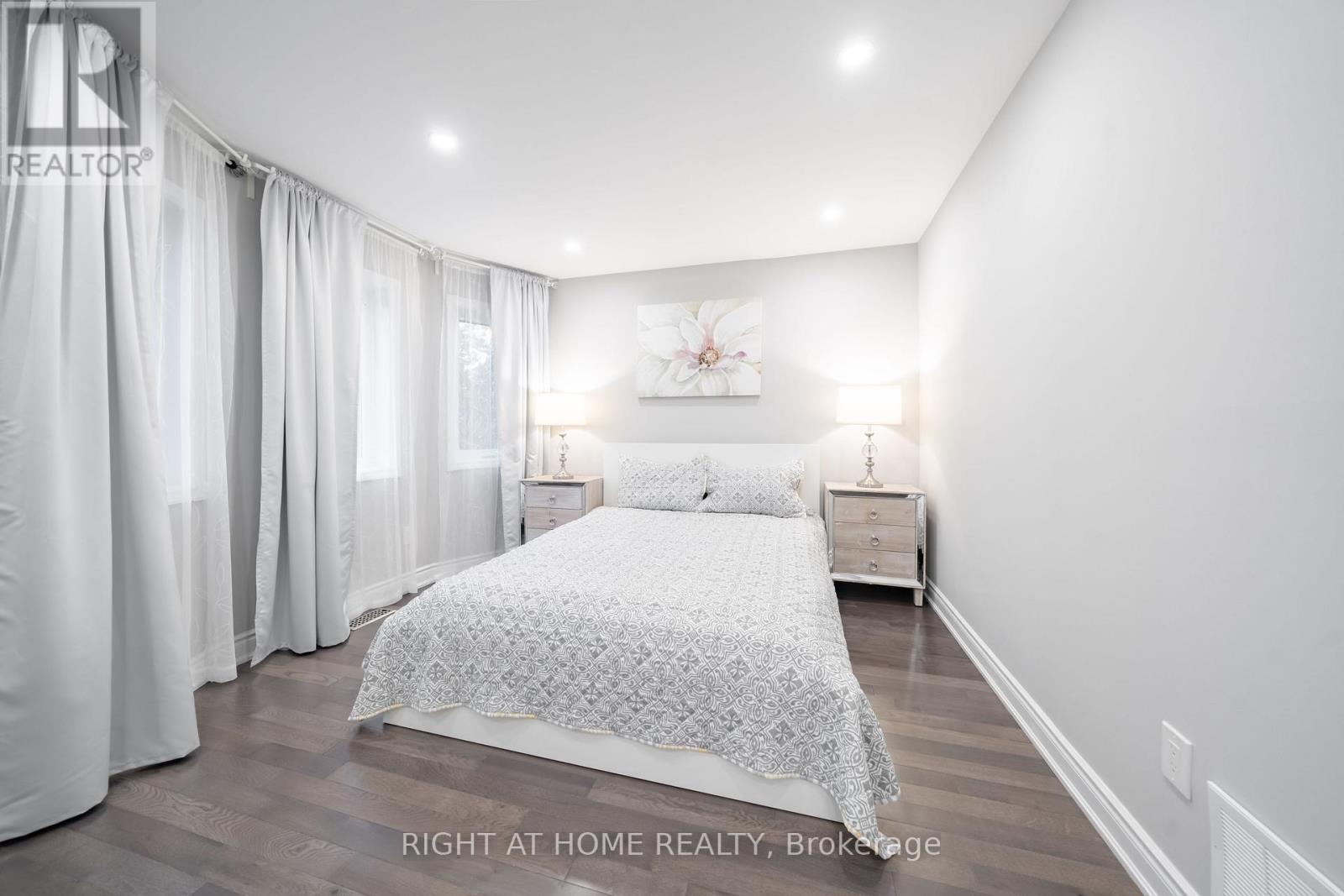 9 Royal Cedar Court, East Gwillimbury, Ontario  L9N 1R7 - Photo 22 - N12515306