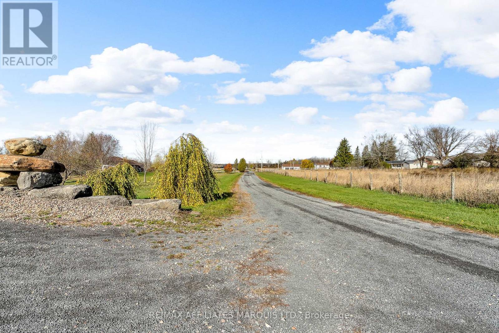 17390 Mcphail Road, South Stormont, Ontario K0C 2A0 - Photo 34 - X12515356