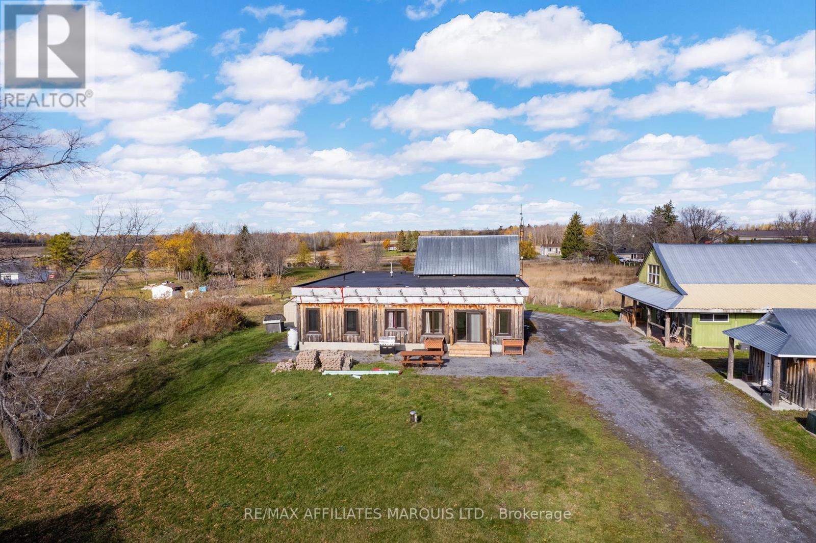 17390 Mcphail Road, South Stormont, Ontario K0C 2A0 - Photo 38 - X12515356