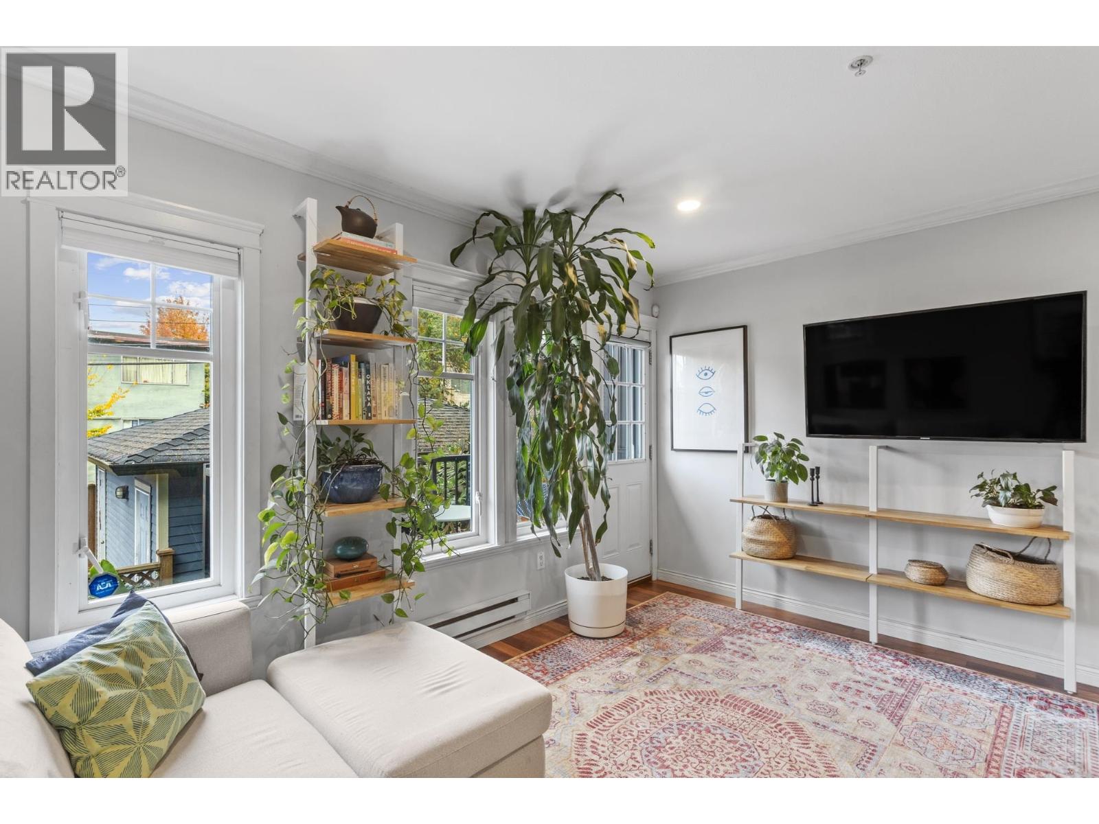 1743 Frances Street, Vancouver, British Columbia V5L 1Z5 - Photo 4 - R3064881