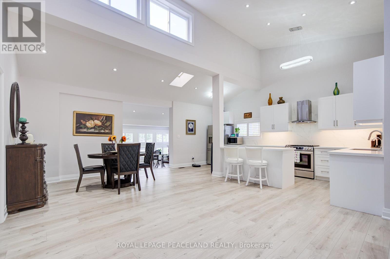 38 Lakeview Avenue, Whitchurch-Stouffville, Ontario  L4A 2H1 - Photo 14 - N12431368