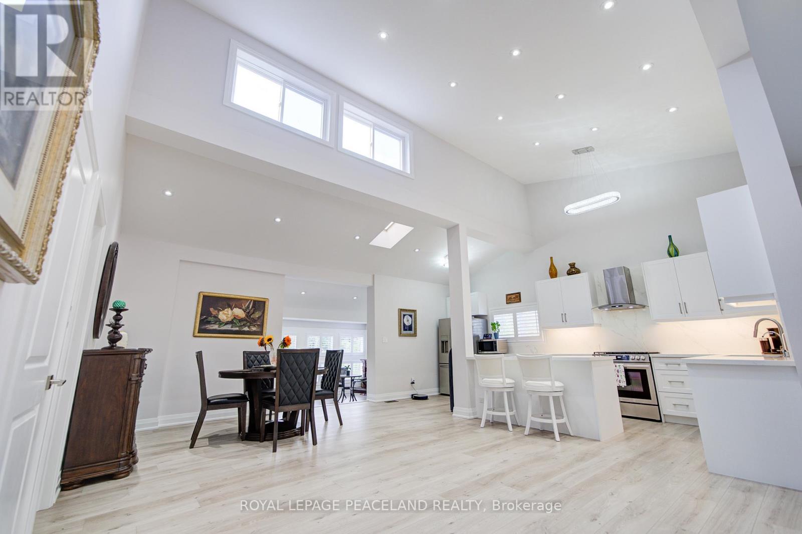 38 Lakeview Avenue, Whitchurch-Stouffville, Ontario  L4A 2H1 - Photo 19 - N12431368