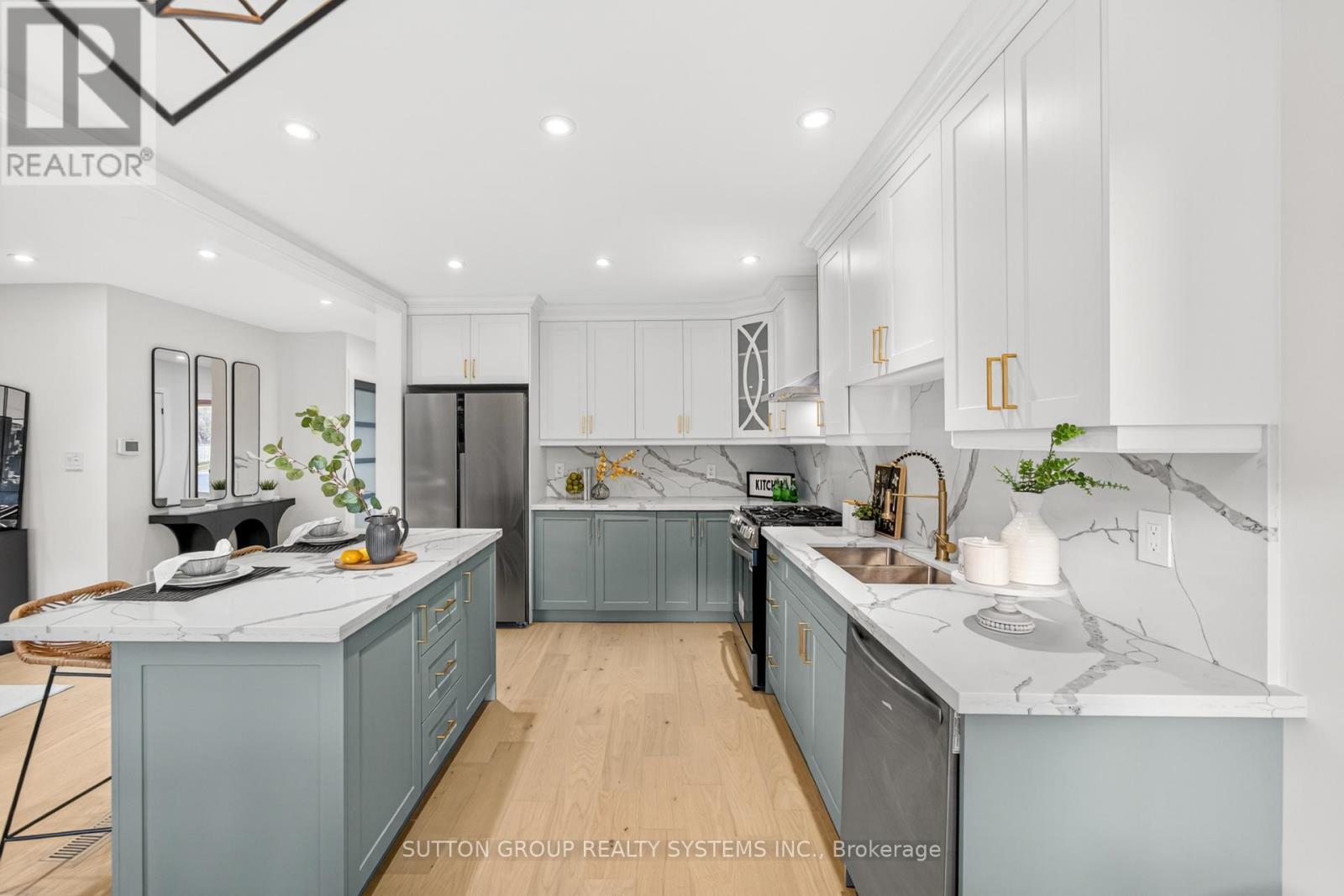 2281 Pell Crescent, Oakville, Ontario  L6M 3T6 - Photo 13 - W12513538