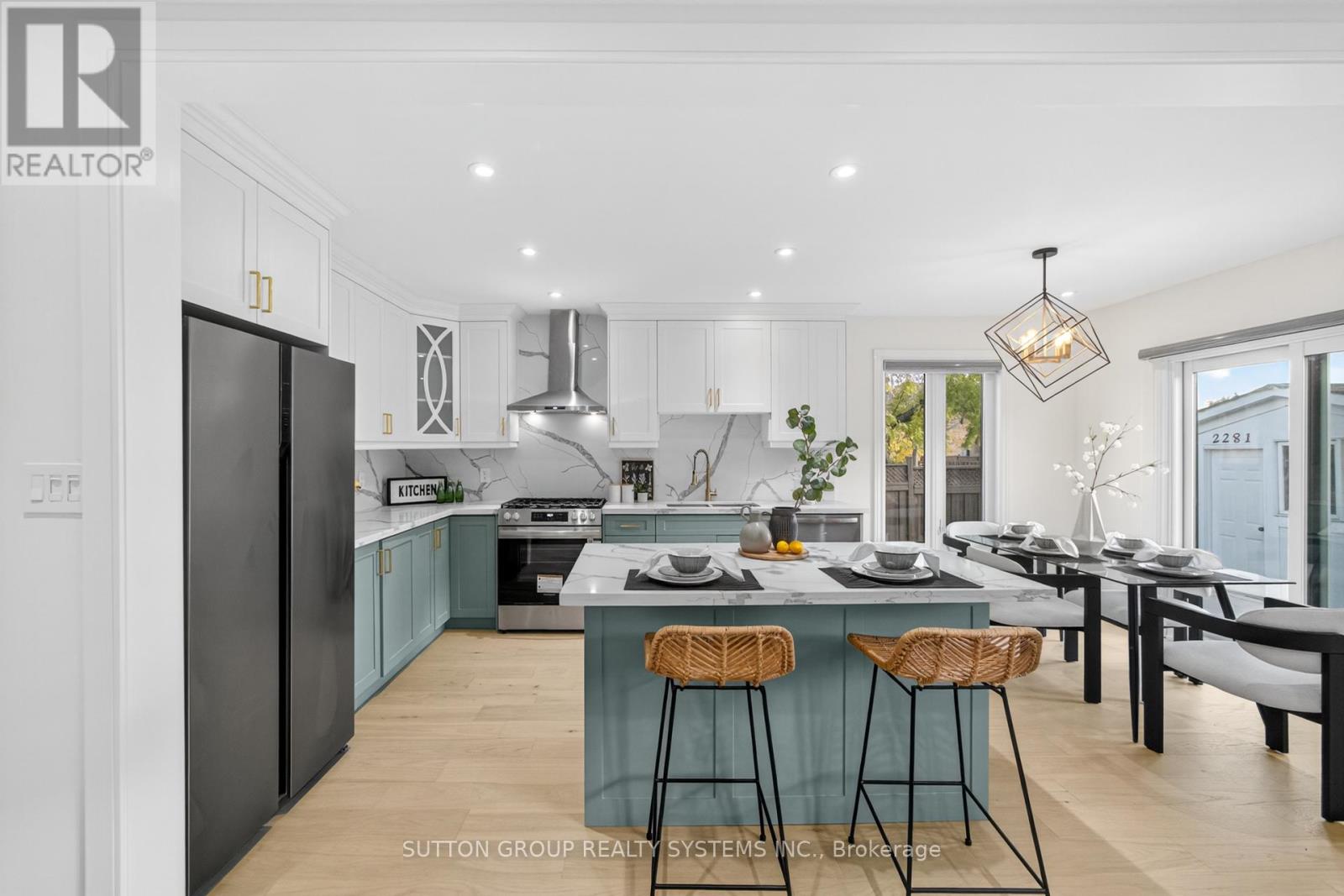 2281 Pell Crescent, Oakville, Ontario  L6M 3T6 - Photo 14 - W12513538