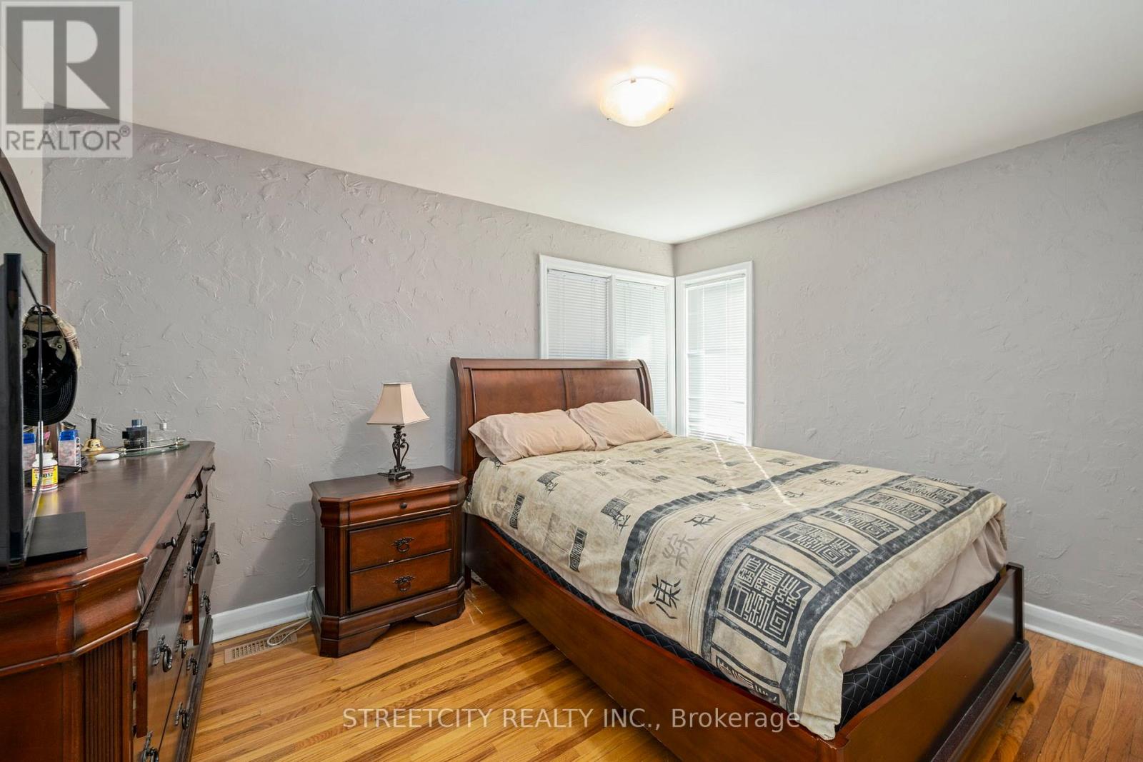 312 Fairview Avenue, London South, Ontario  N6C 4T8 - Photo 15 - X12515342