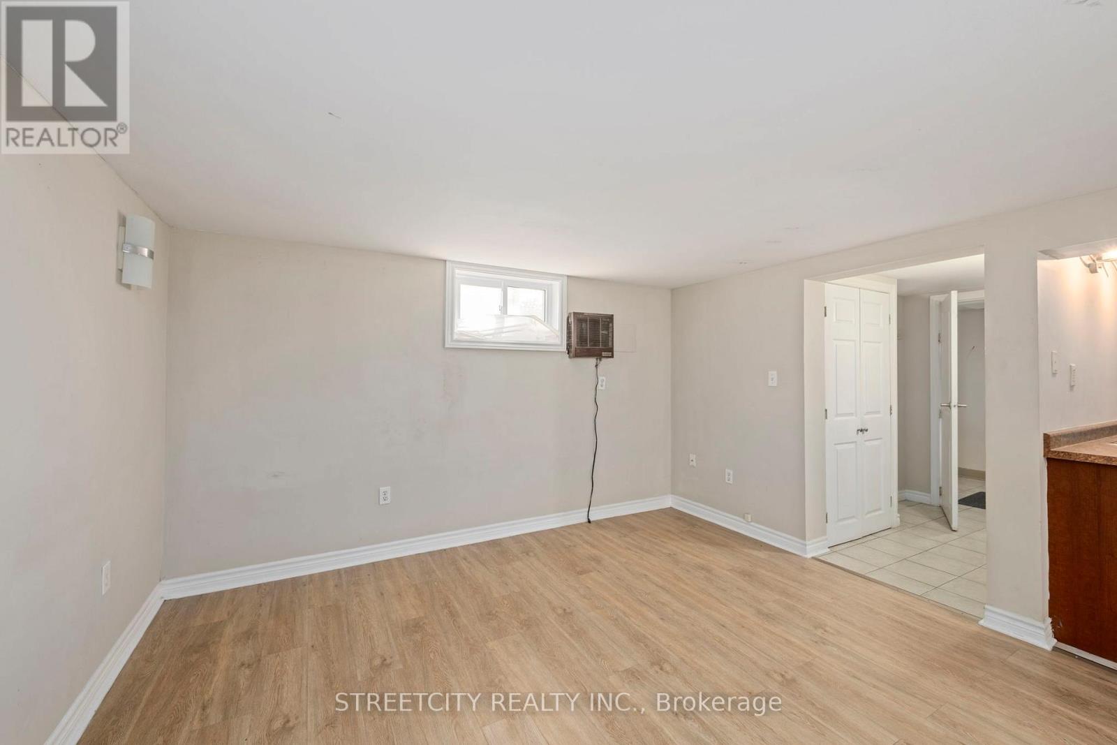 312 Fairview Avenue, London South, Ontario  N6C 4T8 - Photo 6 - X12515342