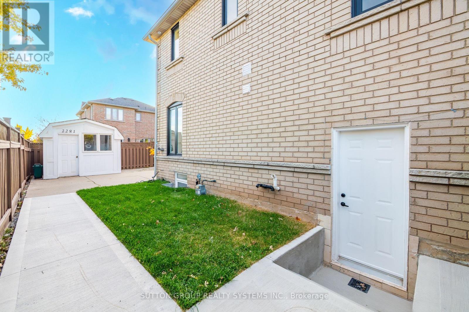 2281 Pell Crescent, Oakville, Ontario  L6M 3T6 - Photo 37 - W12513538