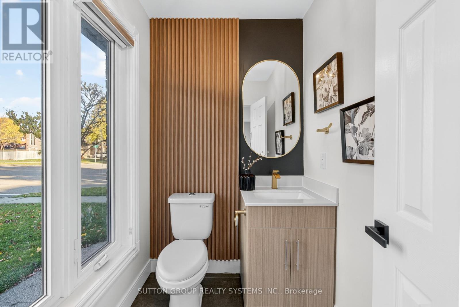 2281 Pell Crescent, Oakville, Ontario  L6M 3T6 - Photo 6 - W12513538