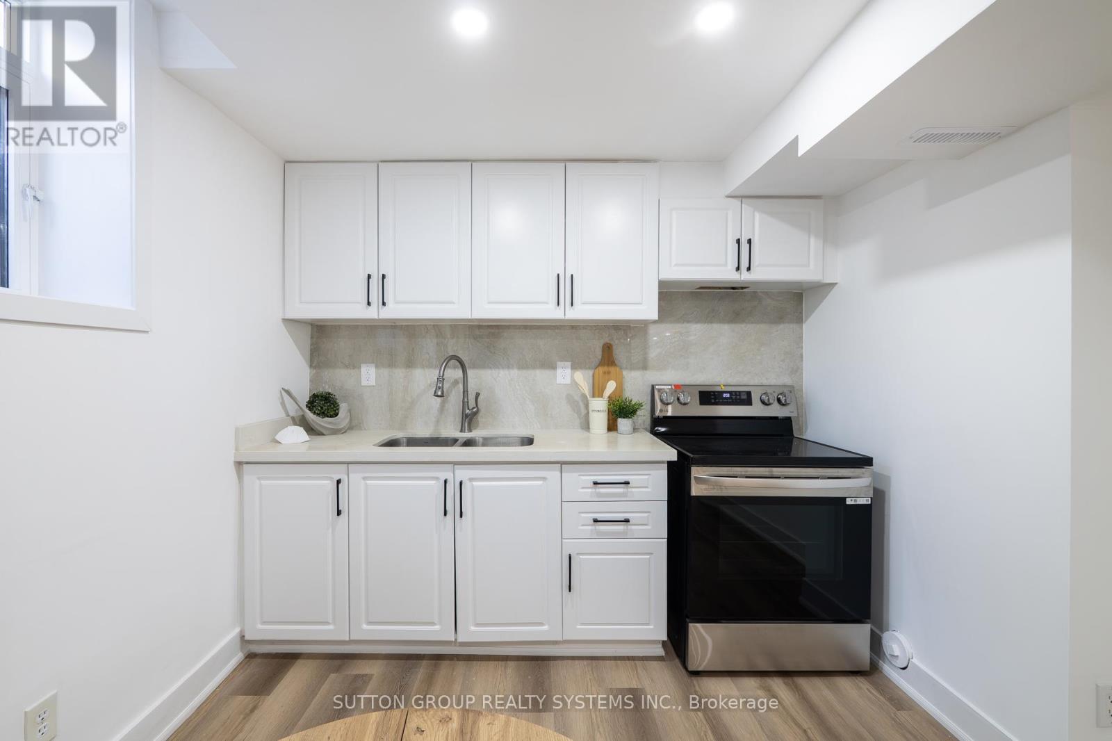 2281 Pell Crescent, Oakville, Ontario  L6M 3T6 - Photo 34 - W12513538