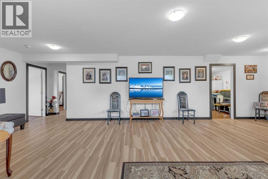 3901 49 Ave, Ponoka, Alberta  T4J 0B6 - Photo 28 - A2268854