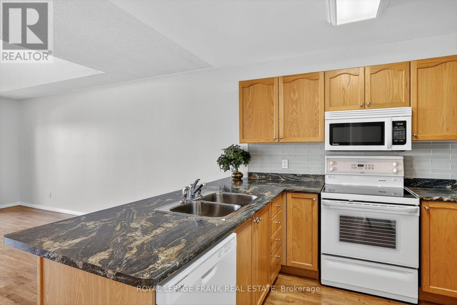 1840 Glenforest Boulevard, Peterborough, Ontario K9K 2P3 - Photo 11 - X12511884