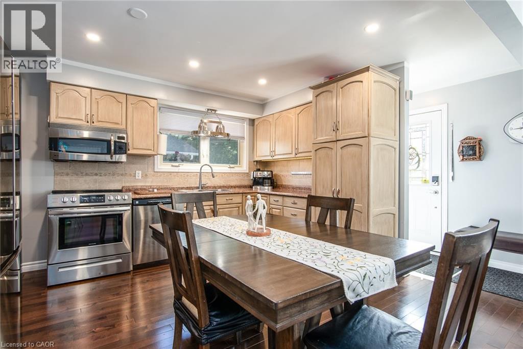 77 Roberts Crescent, Kitchener, Ontario  N2E 1A6 - Photo 14 - 40786114