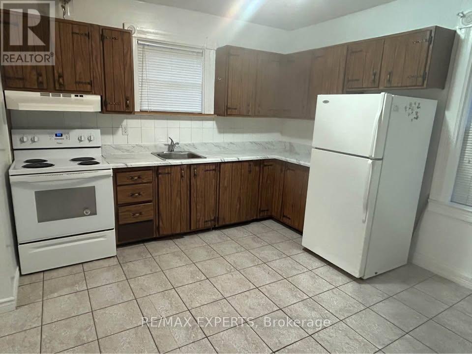 1 - 94 Bloor Street W, Oshawa, Ontario  L1J 1P4 - Photo 2 - E12515338