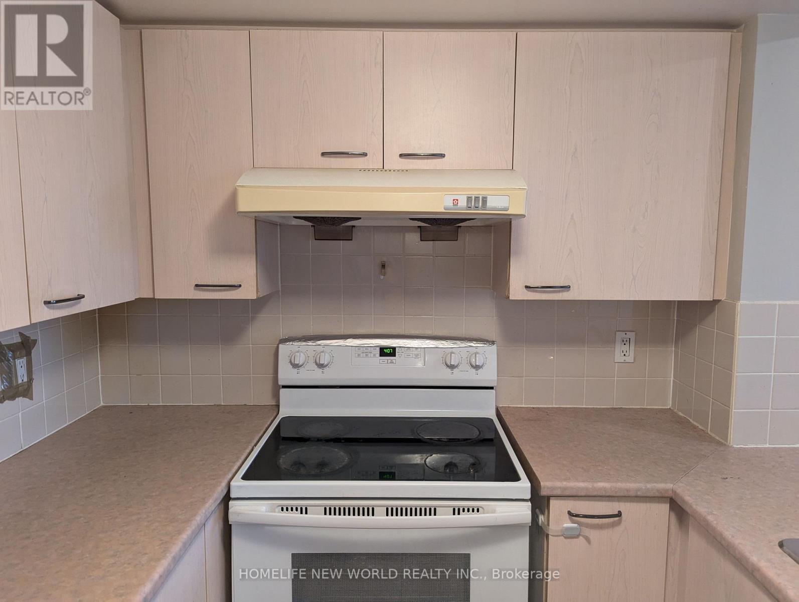 301 - 130 Pond Drive, Markham, Ontario L3T 7W5 - Photo 6 - N12515346